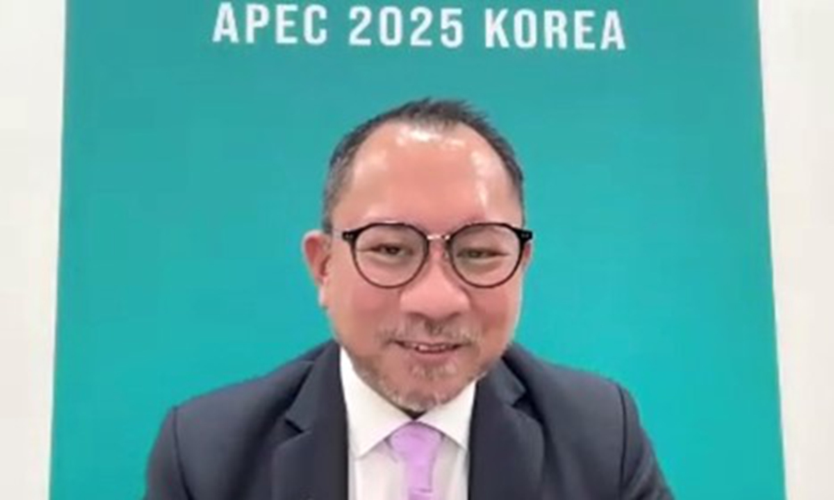 Eduardo Pedrosa, executive director of the APEC Secretariat, participates in an exclusive interview with the Global Times via video link from Gyeongju, South Korea, on October 28, 2025. Photo: Wang Cong/GT