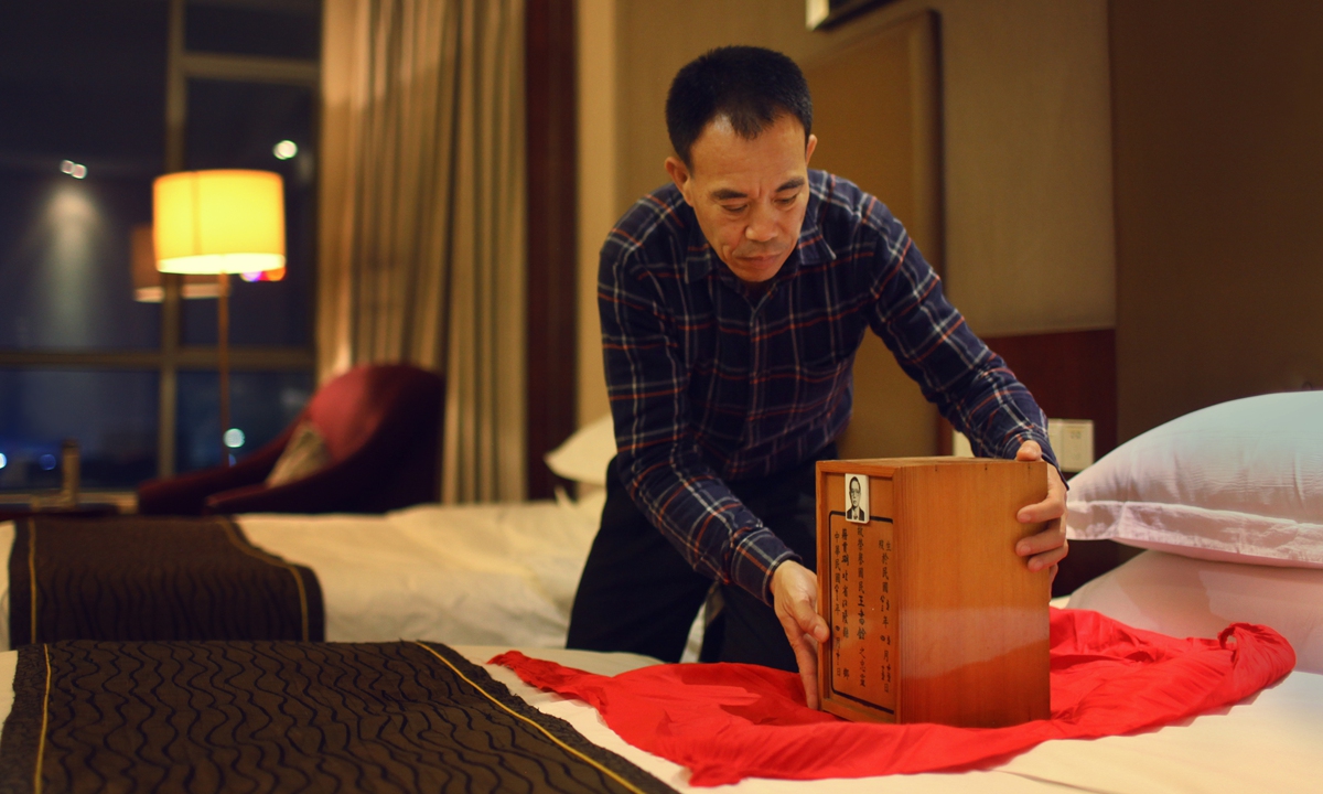 Taiwan man spends two decades bringing over 400 veterans' ashes back home to mainland