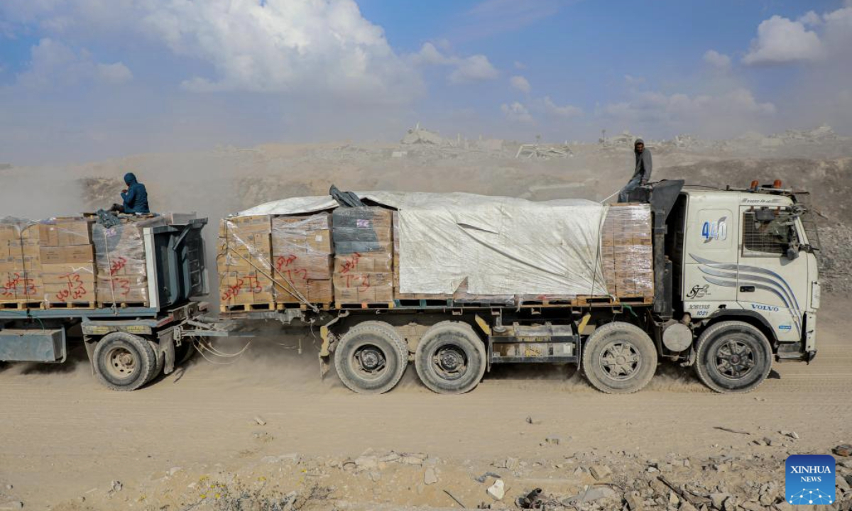 Photo taken on Nov. 13, 2025 shows a truck that carries commercial goods and enters through the Zikim crossing in northern Gaza Strip. Israel said on Wednesday it has reopened the Zikim crossing to allow humanitarian aid trucks into northern Gaza. (Photo by Rizek Abdeljawad/Xinhua)