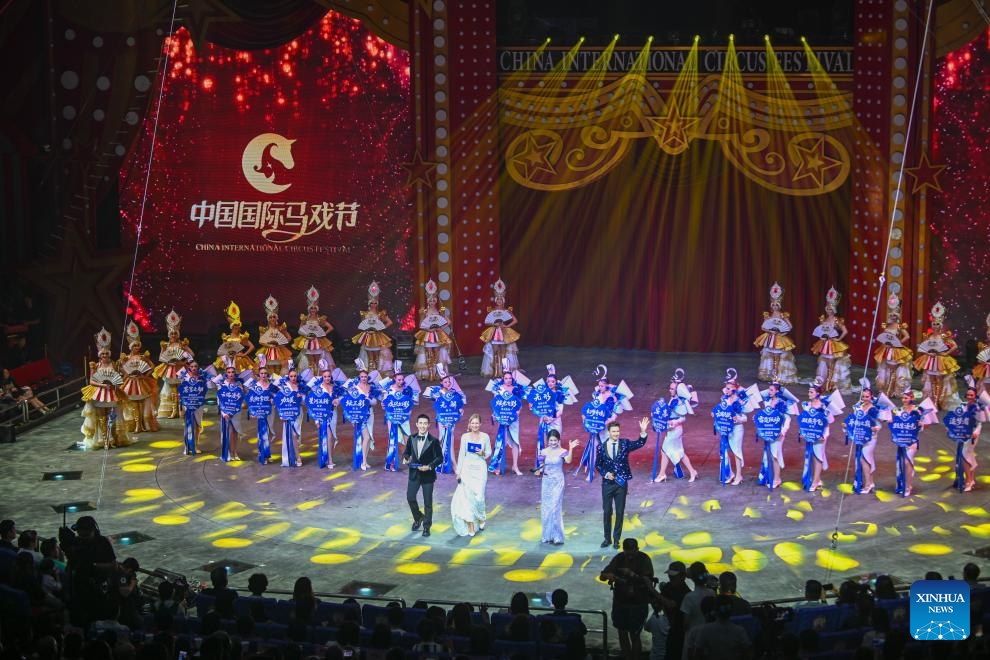 This photo shows the opening ceremony of the 8th China International Circus Festival in Hengqin, south China's Guangdong Province, Nov. 1, 2025. The festival kicked off Saturday in Hengqin, with the participation of nearly 500 artists from 18 top circus troupes. (Photo: Xinhua)