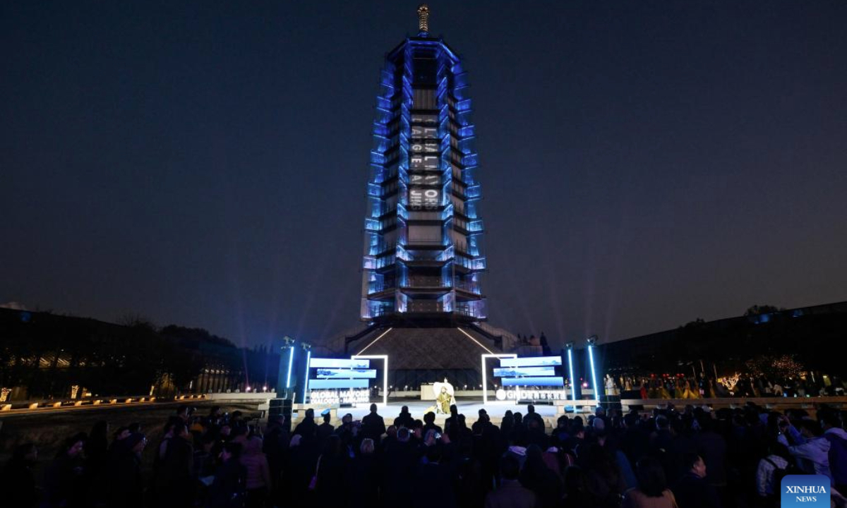 Actors of Yue Opera perform at the opening ceremony of the Global Mayors Dialogue in Nanjing held in Nanjing, east China's Jiangsu Province, Nov. 19, 2025. A forum bringing together mayors and mayoral representatives from 10 countries opened on Wednesday in Nanjing, the capital of east China's economic powerhouse province of Jiangsu.

Themed Flowing Rivers, Converging Future, the Global Mayors Dialogue in Nanjing focuses on sharing urban governance experience and exploring future trends in urban development, offering insights to advance sustainable development among global waterfront cities. (Xinhua/Ji Chunpeng)