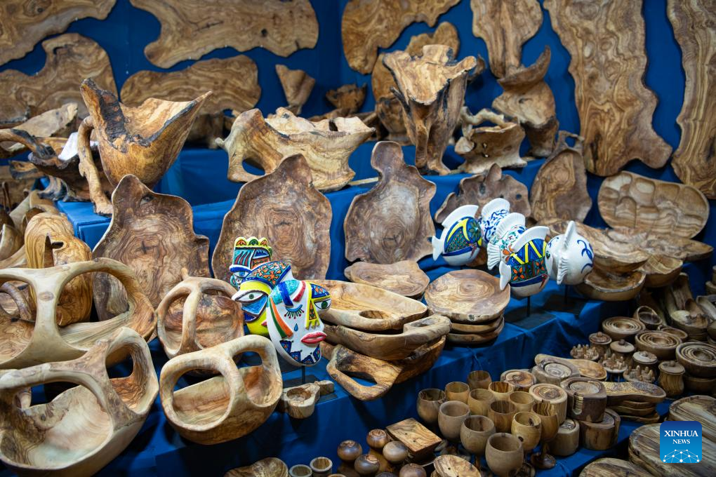 Handicrafts are pictured at Bazaar Berlin in Berlin, Germany, Nov. 5, 2025. This year's Bazaar Berlin opened at Messe Berlin on Wednesday and will last until Nov. 9. Around 500 manufacturers and traders from all over the world attended the event. (Xinhua/Zhang Haofu)