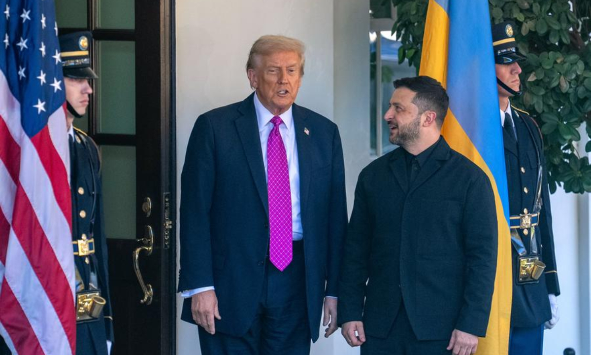 U.S. President Donald Trump (2nd L) welcomes Ukrainian President Volodymyr Zelensky at the White House in Washington, D.C., the United States, Oct. 17, 2025. (Xinhua/Hu Yousong)