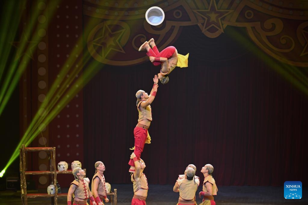 Artists perform during the opening ceremony of the 8th China International Circus Festival in Hengqin, south China's Guangdong Province, Nov. 1, 2025. The festival kicked off Saturday in Hengqin, with the participation of nearly 500 artists from 18 top circus troupes. (Photo: Xinhua)
