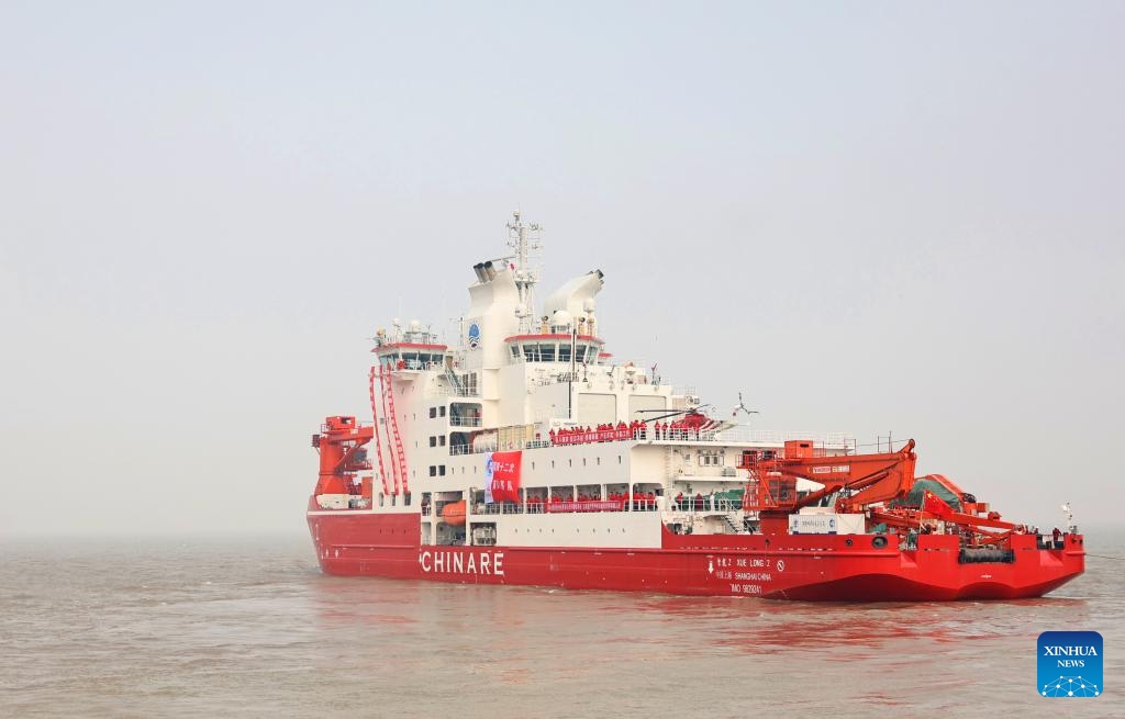 China's polar research icebreaker Xuelong 2, or Snow Dragon 2, leaves the base dock in Shanghai, east China, Nov. 1, 2025. China's 42nd Antarctic expedition team set sail from Shanghai on Saturday. (Photo: Xinhua)