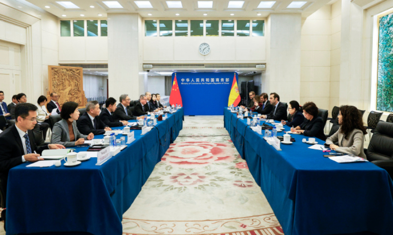 Chinese, Spanish commerce ministers' talks involve trade ties, Nexperia, and pork