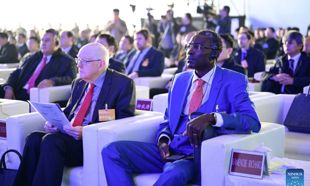 Guests attend the launch of the CAS International Science Program on Fusion Burning Plasma and the release of the BEST Research Plan in Hefei, east China's Anhui Province, on Nov. 24, 2025. China on Monday launched an international science program focused on fusion burning plasma research in Hefei, capital of east China's Anhui Province, opening several major fusion research platforms to global scientists for joint scientific advancements.
This international program, initiated by the Chinese Academy of Sciences' Institute of Plasma Physics, will provide global access to the country's multiple major fusion research platforms -- including the Burning Plasma Experimental Superconducting Tokamak (BEST) facility in Hefei. (Xinhua/Zhou Mu)