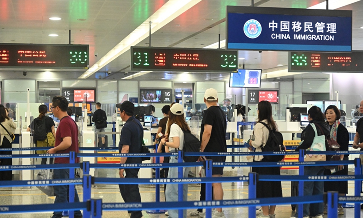 Shanghai Pudong International Airport Photo: VCG