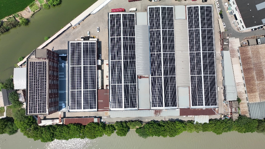 The picture shows the PV project on the rooftop of Hangzhou Shujie Sanitary Products Co., Ltd.