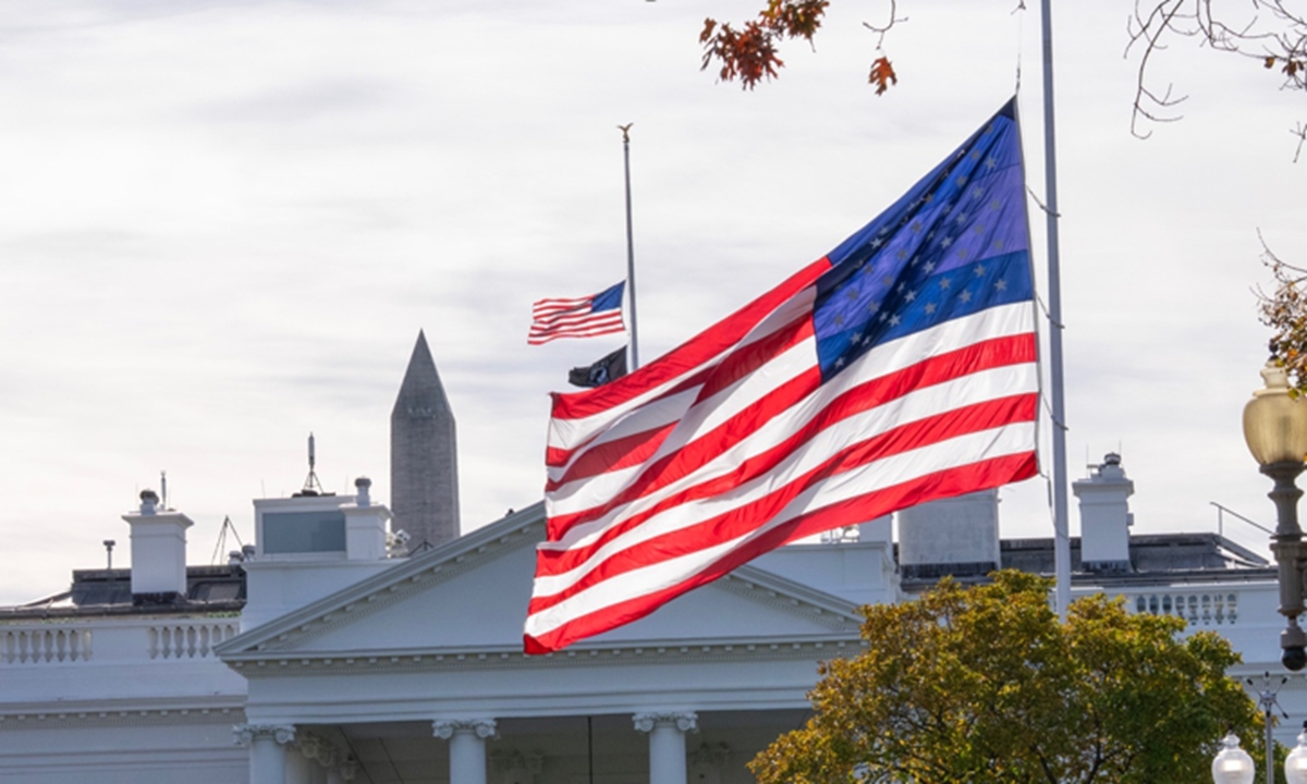 Flags fly at half-staff at the White House in Washington, DC on November 4, 2025, after it was announced that former vice president Dick Cheney died at the age of 84. Photo: VCG