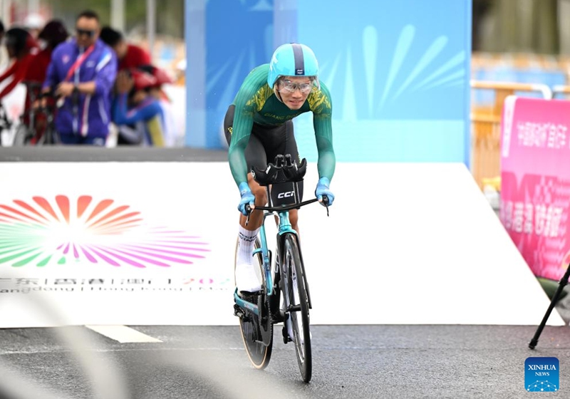 Su Haoyu of Guangdong competes during the men's individual time trial of cycling road at China's 15th National Games in Zhuhai, south China's Guangdong Province, Nov. 7, 2025. Photo: Xinhua