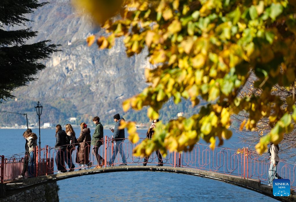 People visit the town of Varenna near Lake Como in Lombardy region, Italy, Nov. 7, 2025. (Xinhua/Li Jing)