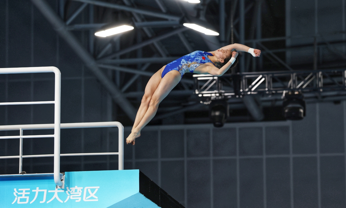 Chen Yuxi of Shanghai competes during the women's 10-meter platform diving final at the 15th National Games in Guangzhou, South China's Guangdong Province, on November 10, 2025. The Olympic champion won gold in the event for the first time at the National Games. Photo: Cui Meng/GT
