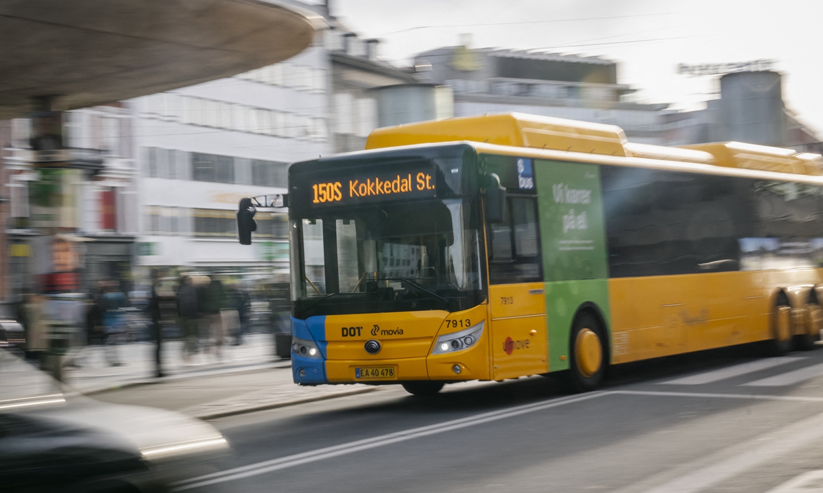 A Chinese-produced electric bus is operating for Movia in Copenhagen on October 31, 2025. Photo: AFP