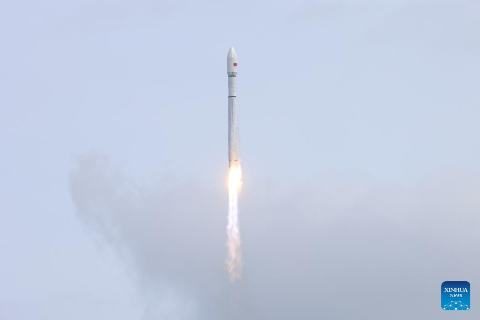 A Long March-12 carrier rocket carrying the 13th group of low Earth orbit satellites blasts off from the Hainan commercial spacecraft launch site in south China's Hainan Province, Nov. 10, 2025. China successfully launched a new group of low Earth orbit satellites from the Hainan commercial spacecraft launch site in the southern island province of Hainan on Monday. (Xinhua/Zhang Liyun)