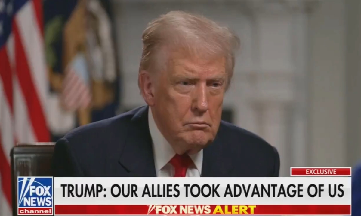 美國總統川普於2025年11月10日（當地時間）接受福克斯新聞頻道主持人勞拉英格拉漢姆的採訪。圖：福克斯新聞截圖