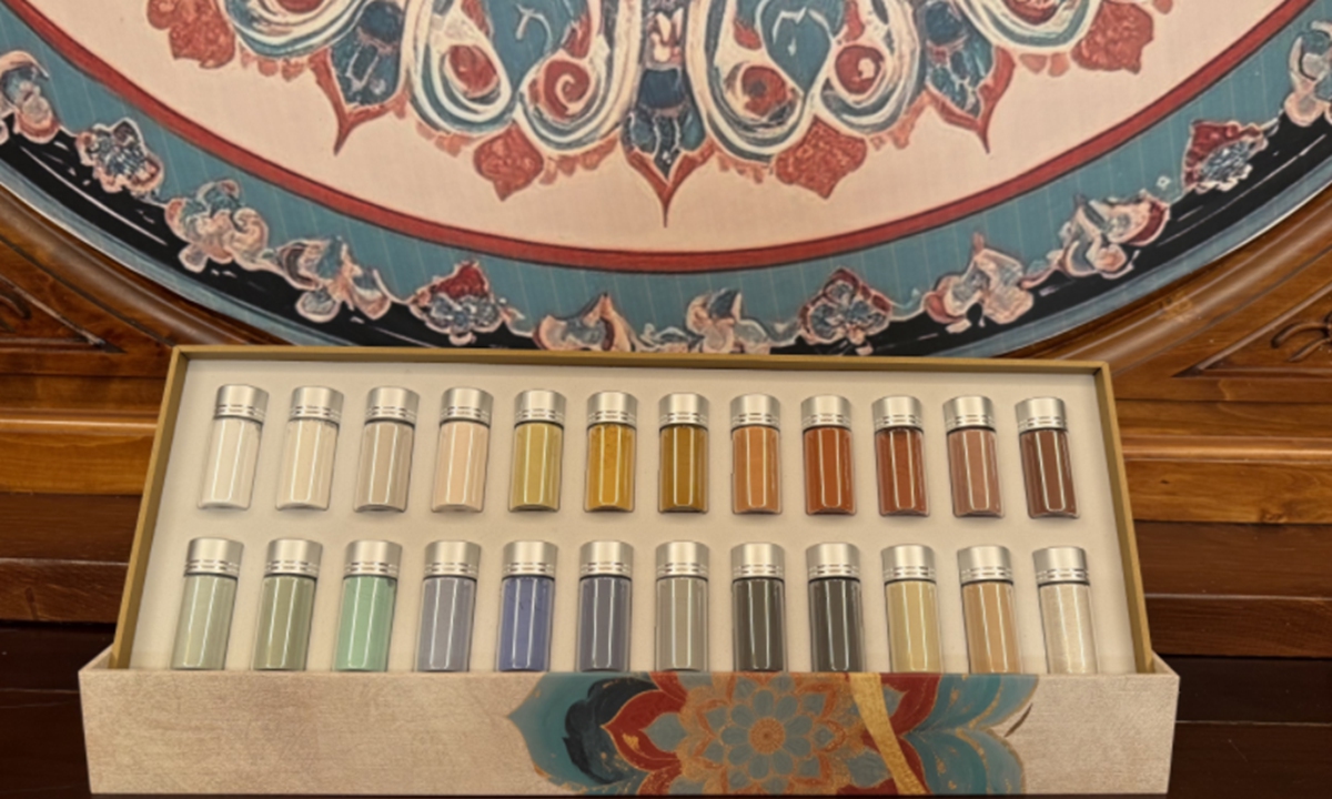 Stone powder pigments made from natural minerals collected from Sanwei Mountain in Dunhuang Photo: Courtesy of Wang Yalin