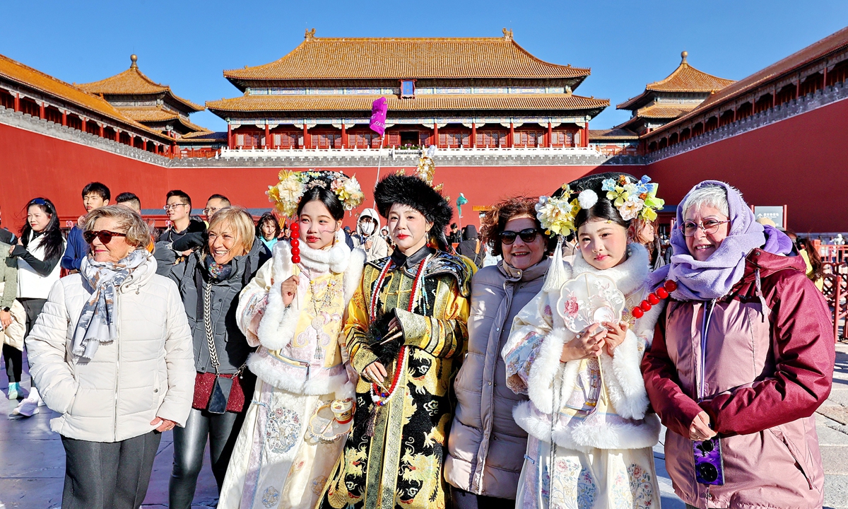 China issues blue alert for cold wave as multiple regions take precautionary measures