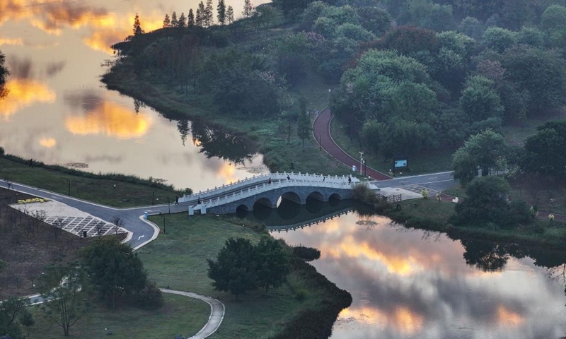 An aerial drone photo taken on Nov. 16, 2025 shows the view of a lake in Hezhou City, south China's Guangxi Zhuang Autonomous Region. Photo: Xinhua