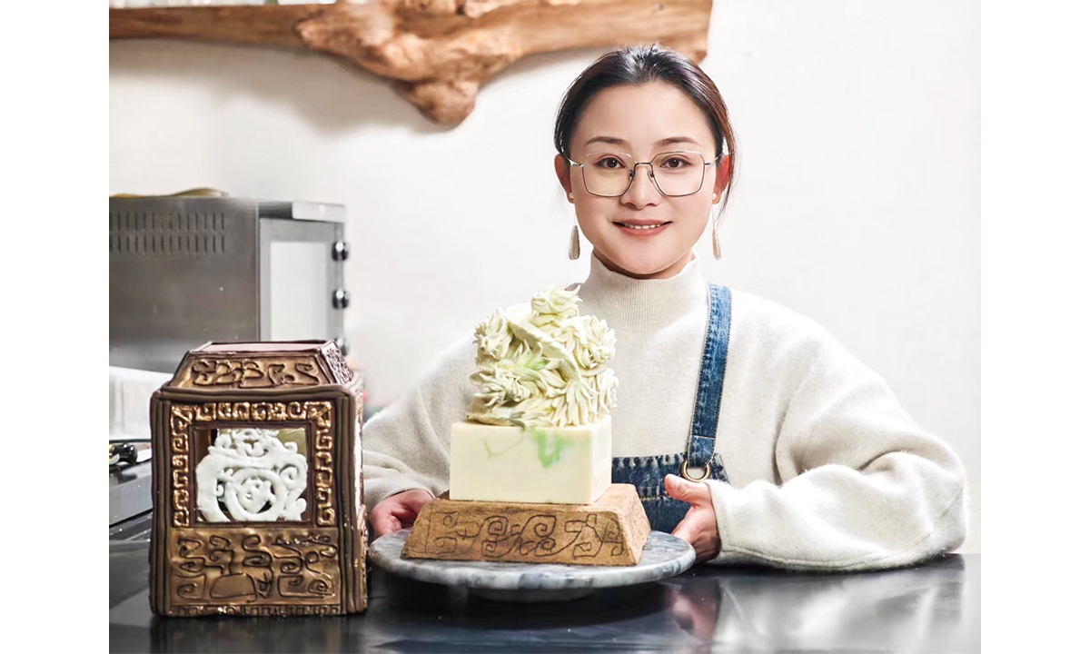 Zou Minglei displays artifact-inspired dessert 