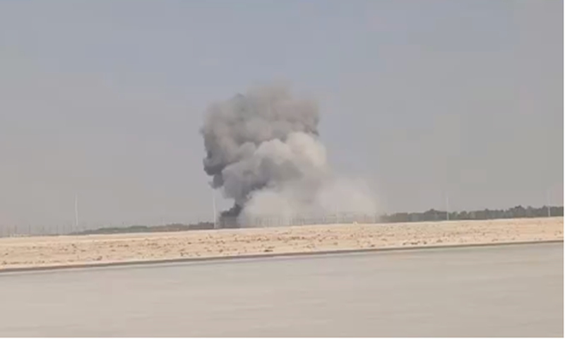 The Indian HAL Tejas crashes around 2:10 pm during a demonstration at the Dubai Air Show, performing a flight for the crowd on November 21. Photo: Screenshot from Times Now