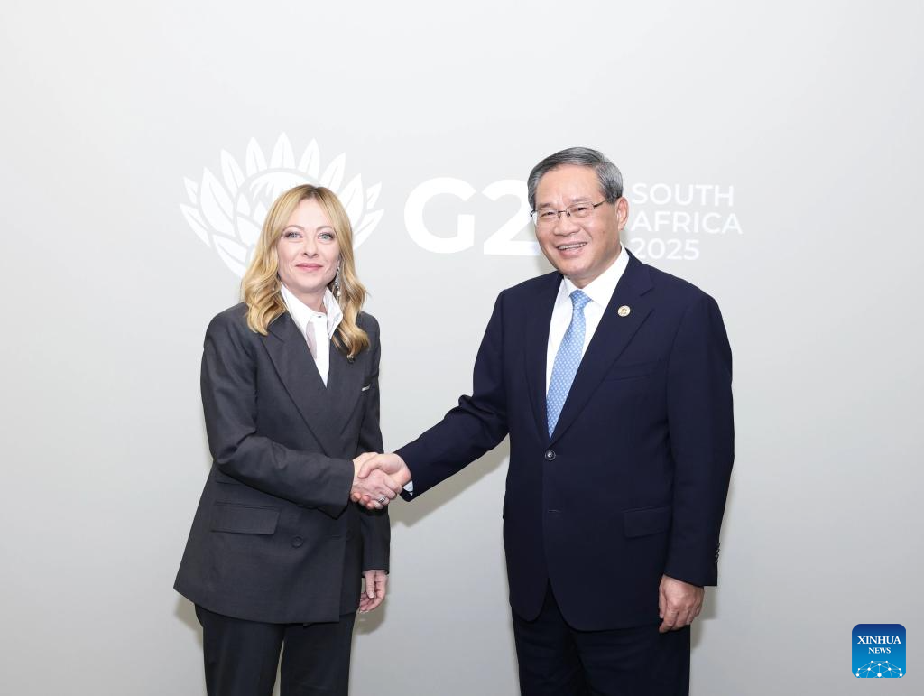 Chinese Premier Li Qiang meets with Italian Prime Minister Giorgia Meloni in Johannesburg, South Africa, Nov. 22, 2025. (Xinhua/Huang Jingwen)