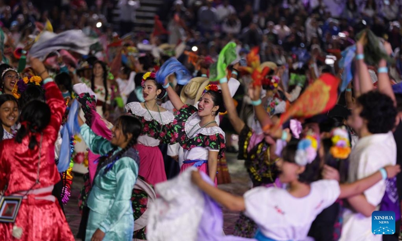 Children and adolescents perform at Zocalo Square in Mexico City, capital of Mexico, on Nov. 22, 2025.

Mexico held the Yoltlajtoli: Living Voices Indigenous Community Cultures Festival on Saturday at the Zocalo Square in its capital. Children and adolescents from Indigenous communities across the country performed in their native languages, highlighting the linguistic and cultural diversity of Mexico. Photo: Xinhua
