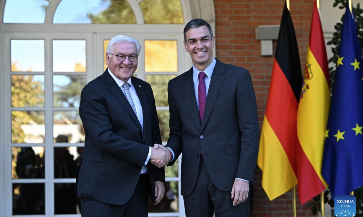 Spanish Prime Minister Pedro Sanchez (R) shakes hands with visiting German President Frank-Walter Steinmeier at La Moncloa Palace in Madrid, Spain, Nov. 27, 2025. (Xinhua/Cheng Min)