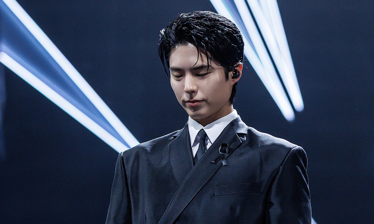 MAMA Awards in Hong Kong draw public attention, backlash over tribute to victims and listing HK, Taiwan as 'nationalities'