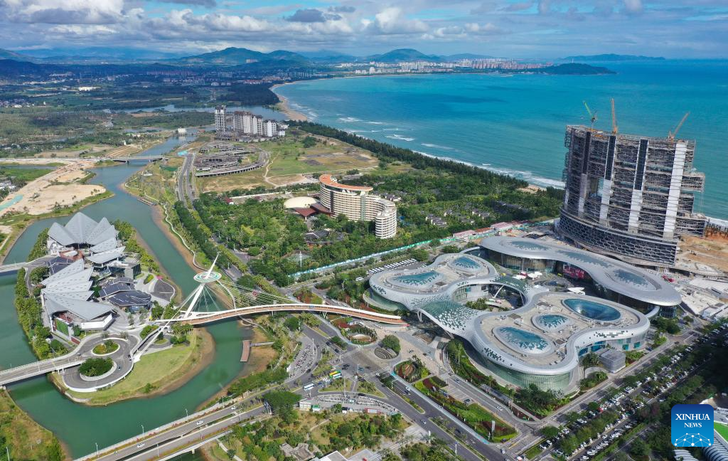An aerial drone photo taken on Nov. 30, 2025 shows a duty-free shopping mall in Sanya, south China's Hainan Province. The Haikou Customs supervised a total of 2.38 billion yuan (about 337 million U.S. dollars) in duty-free sales during the first month (from Nov. 1 to 30) of the implementation of the expanded offshore duty-free policy, up 27.1 percent year on year. (Xinhua/Guo Cheng)