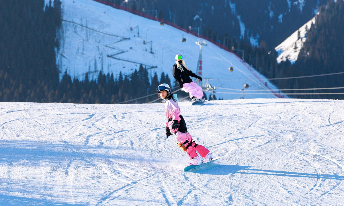 Domestic resorts gain traction as an alternative to Japan amid tension