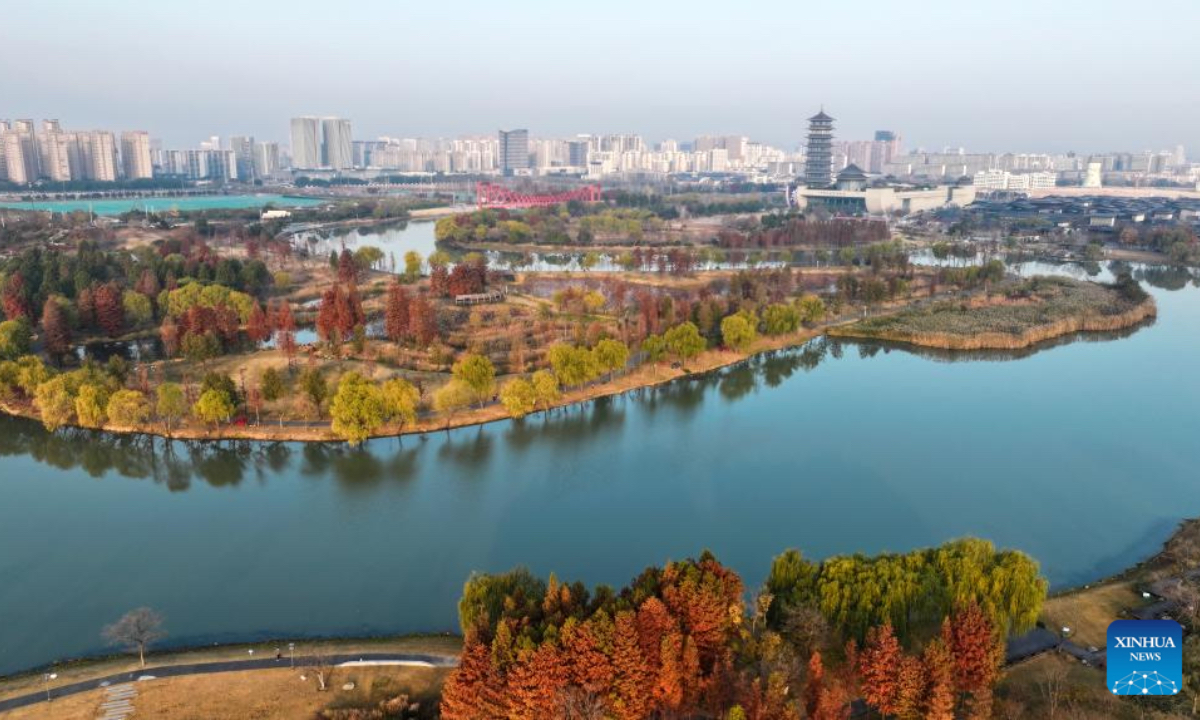 An aerial drone photo taken on Dec. 5, 2025 shows the scenery at a park in Yangzhou, east China's Jiangsu Province. (Photo by Qi Liguang/Xinhua)