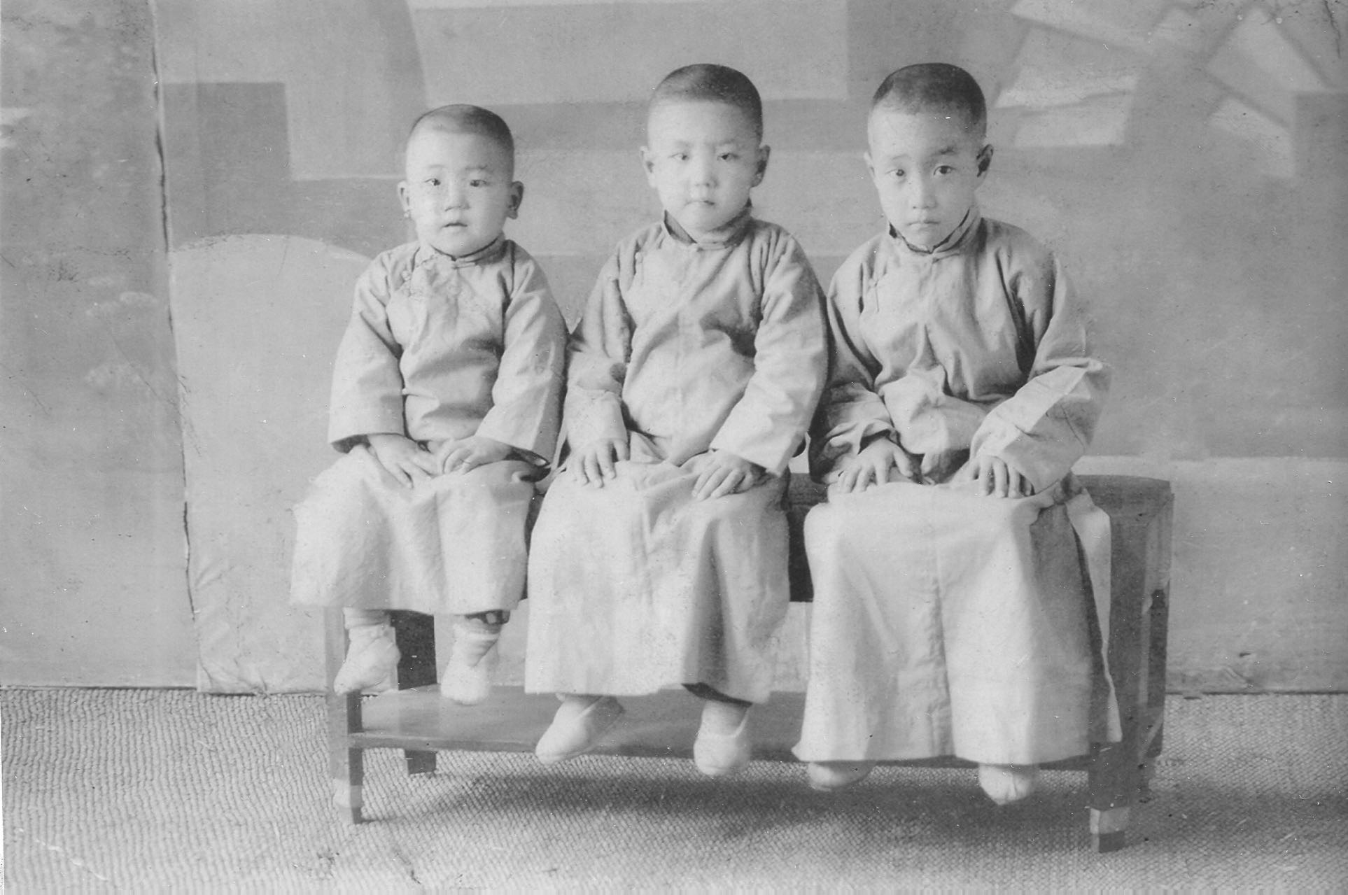 Chen Deshou (right) as a child Photo: Courtesy of Chen Rong