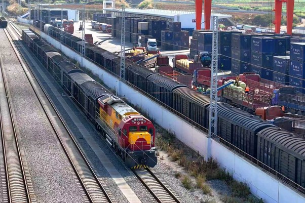 China's high-speed rail network achieves a milestone on December 10, 2025, as the Yiliang Tunnel — the country's longest tunnel built for a 350 km/h line — is bored through after more than 1,560 days of construction, paving the way for the Chongqing-Kunming high-speed railway. Photo: Courtesy of China Railway Kunming Group