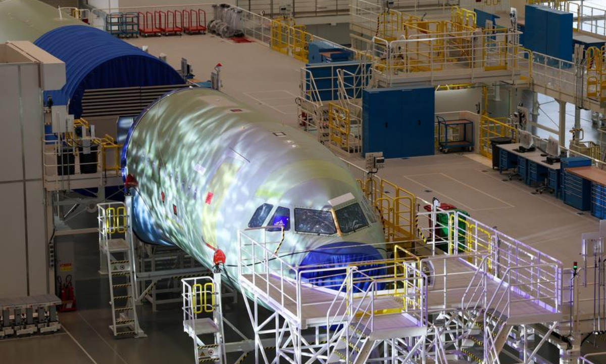 An Airbus plane to be assembled is pictured at its second Final Assembly Line (FAL) for A320 family aircraft in Tianjin, north China, Oct. 22, 2025. (Xinhua/Sun Fanyue)