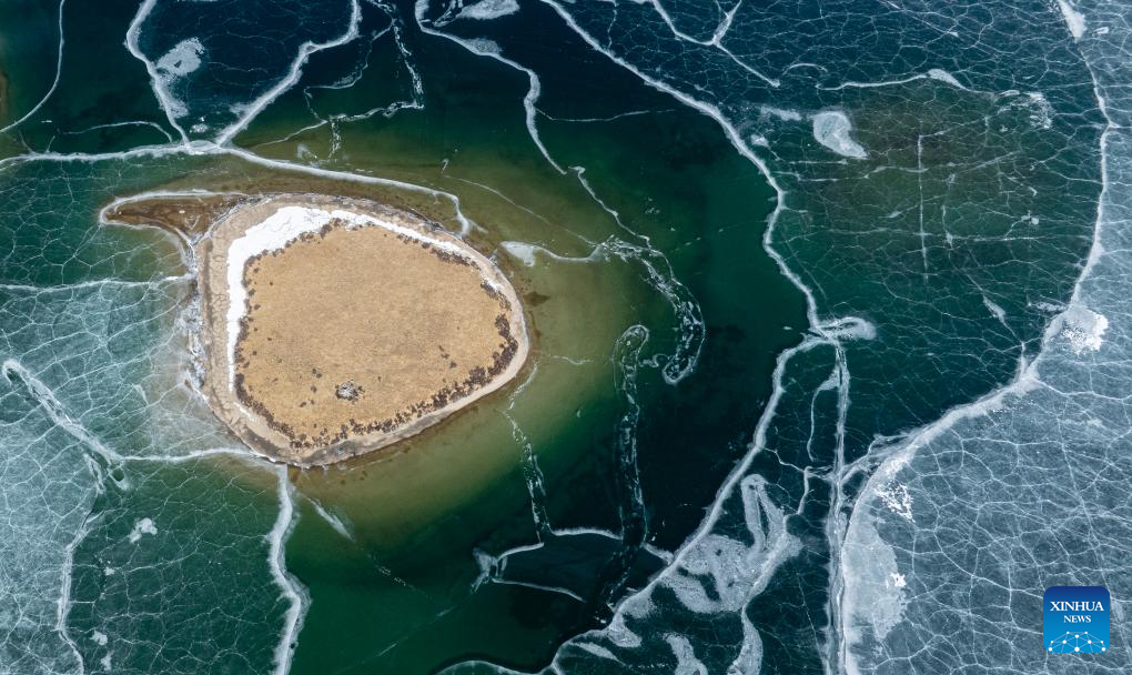 An aerial drone photo taken on Dec. 13, 2025 shows the scenery of a lake in Maizhokunggar County, southwest China's Xizang Autonomous Region. (Xinhua/Tenzin Nyida)