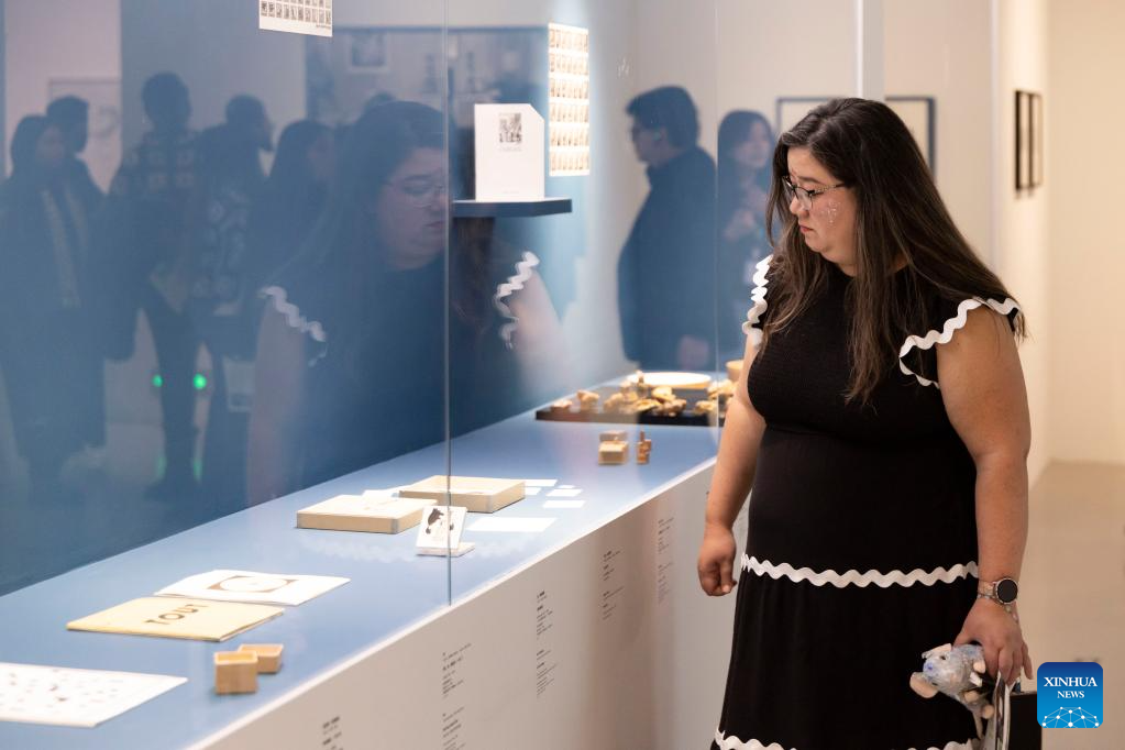 Guests attending the 4th Shanghai International Literature Week visit the West Bund Museum in east China's Shanghai, Dec. 17, 2025. (Xinhua/Wang Xiang)