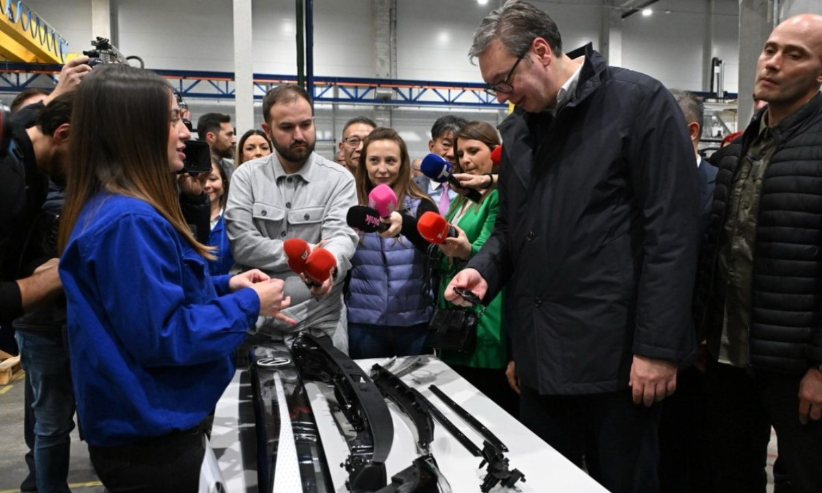 Serbian President Aleksandar Vucic visits Serbia’s third-largest city and inspects a Chinese-invested auto parts manufacturing enterprise on December 12, 2025. Photo: Screenshot from the Chinese Embassy in Serbia