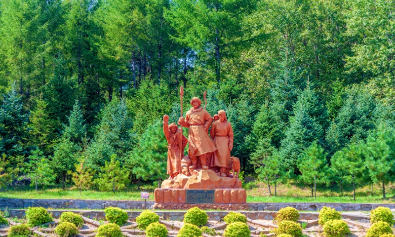 A statue in a Hezhen village in Tongjiang, Northeast China's Heilongjiang Province Photo: VCG