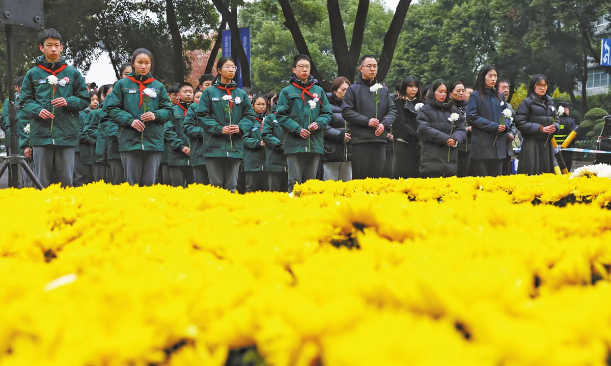 Nanjing citizens gather to mourn at the mass burial site near Zhengjue Temple in Nanjing, East China's Jiangsu Province on December 13, 2025, the country's 12th National Memorial Day for Nanjing Massacre Victims. Photo: Cui Meng/GT