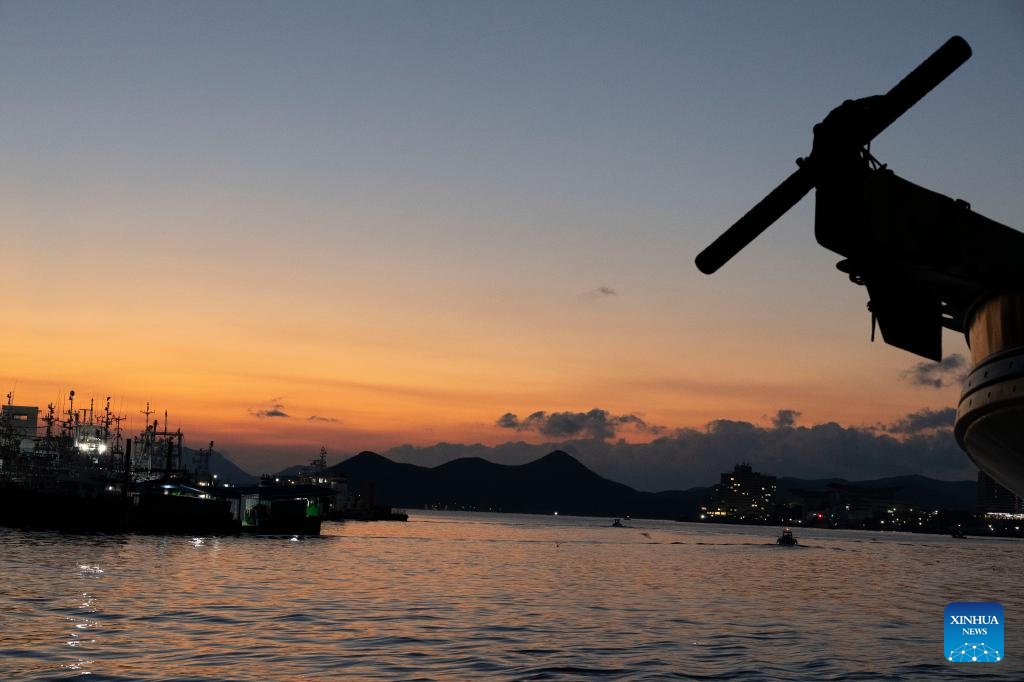 A port is seen before the sunrise in Tongyeong, South Korea, on Dec. 14, 2025. (Photo by Jun Hyosang/Xinhua)