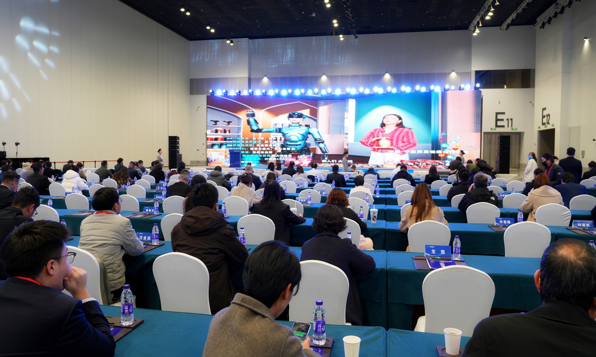 Several hundreds of representatives and company executives from the Chinese mainland and Taiwan island gather in Nanjing, East China's Jiangsu Province to explore opportunities for cooperation and forge joint efforts to enhance competitiveness on December 15, 2025. Photo: Chu Daye/GT