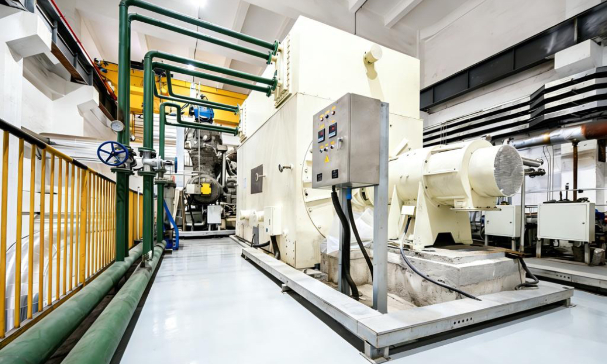 This undated file photo provided by the Nuclear Power Institute of China under China National Nuclear Corporation shows the turbine and generator of Chaotan One in Liupanshui City, southwest China's Guizhou Province. (Xinhua)