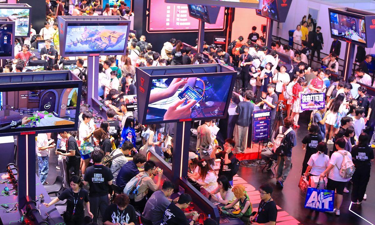 Online publications such as online games should use the standard spoken and written Chinese language as their basic language, according to the second draft of a revision to the Law on the Standard Spoken and Written Chinese Language, which was further reviewed on Monday at the Standing Committee of the 14th National People's Congress (NPC), China's top legislature, according to the Xinhua News Agency. Photo:VCG