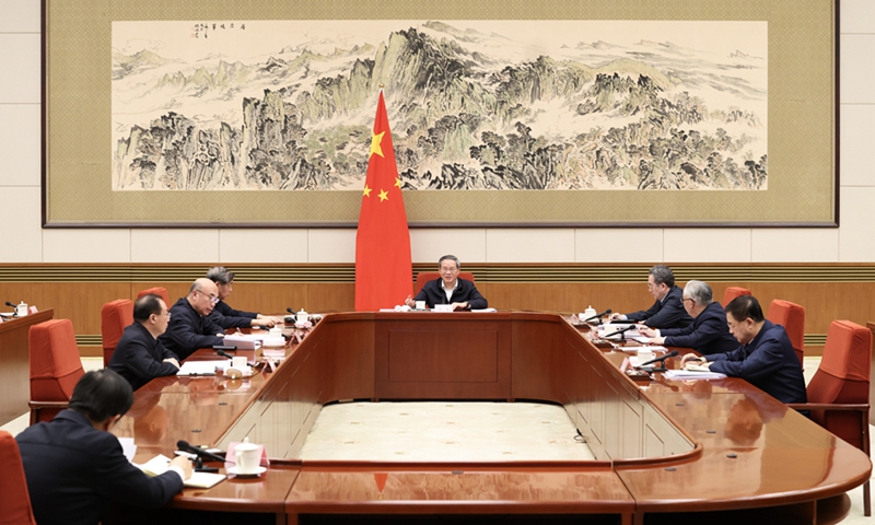 Chinese premier calls for further efforts to draft outline of 15th Five-Year Plan