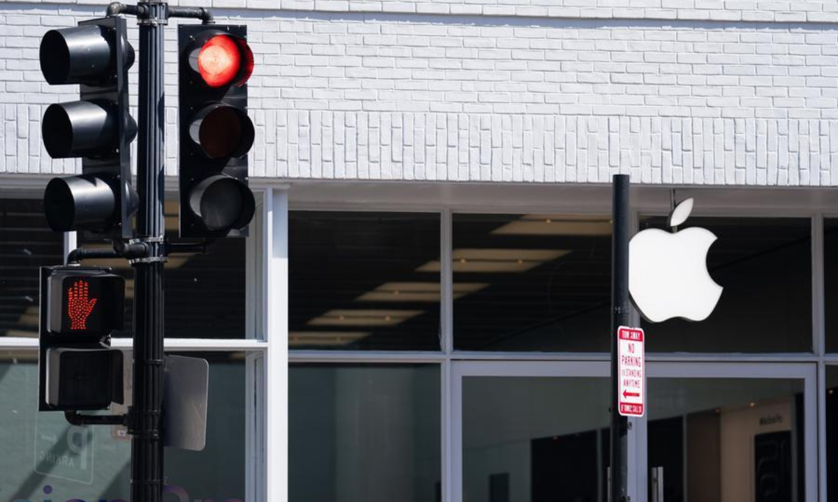 Photo taken on March 21, 2024 shows an apple store in Washington, D.C., the United States. The U.S. Justice Department, along with 16 other state and district attorneys general, on Thursday filed a civil antitrust lawsuit against Apple, accusing the tech giant of illegally maintaining a monopoly over smartphones. (Xinhua/Liu Jie)