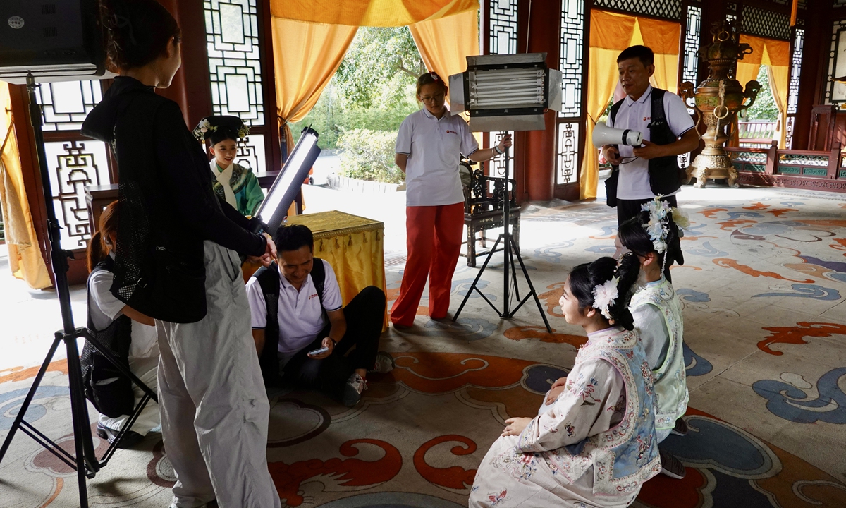 Crew members shoot a short drama. Photo: VCG
