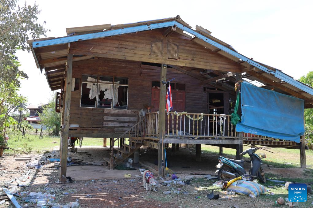 This photo taken on Dec. 28, 2025 shows a damaged house in Sa Kaew province near the Thailand-Cambodia border in Thailand. Thailand and Cambodia signed a joint statement on Saturday to agree on a ceasefire from 12:00 p.m. local time.

The statement was inked by Thai Defense Minister Natthapon Nakpanich and Cambodian Deputy Prime Minister and Defense Minister Tea Seiha during the third Special General Border Committee (GBC) meeting, which was held on the Thai side of the border in Chanthaburi province. (Xinhua/Sun Weitong)