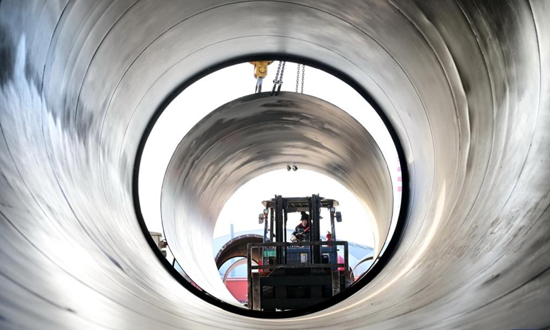 A staff member works at the workshop of an equipment manufacturing company in Fengnan District of Tangshan, north China's Hebei Province, Dec. 28, 2025. In recent years, Fengnan District of Tangshan has actively pursuing opportunities to develop new quality productive forces, boosting high-quality development. (Xinhua/Yang Shiyao)