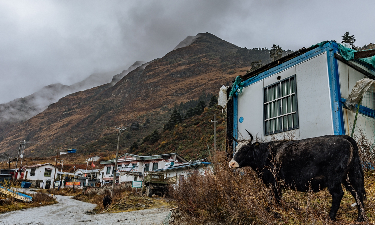 The crashed World War II American transport plane is located in the mountains behind Langgong Village, Nyingchi, Southwest China's Xizang Autonomous Region. Photo: Li Hao/GT 